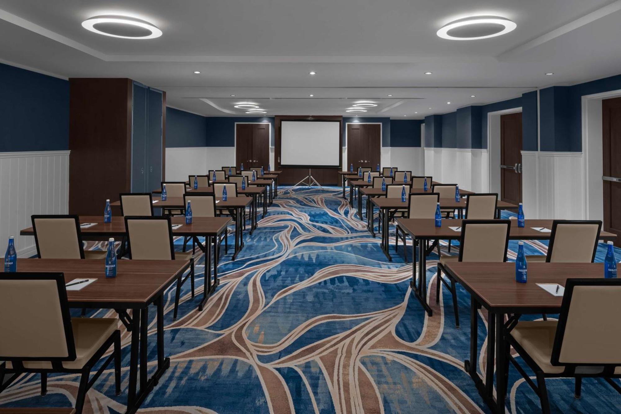 Hilton Brooklyn New York Hotel Exterior photo